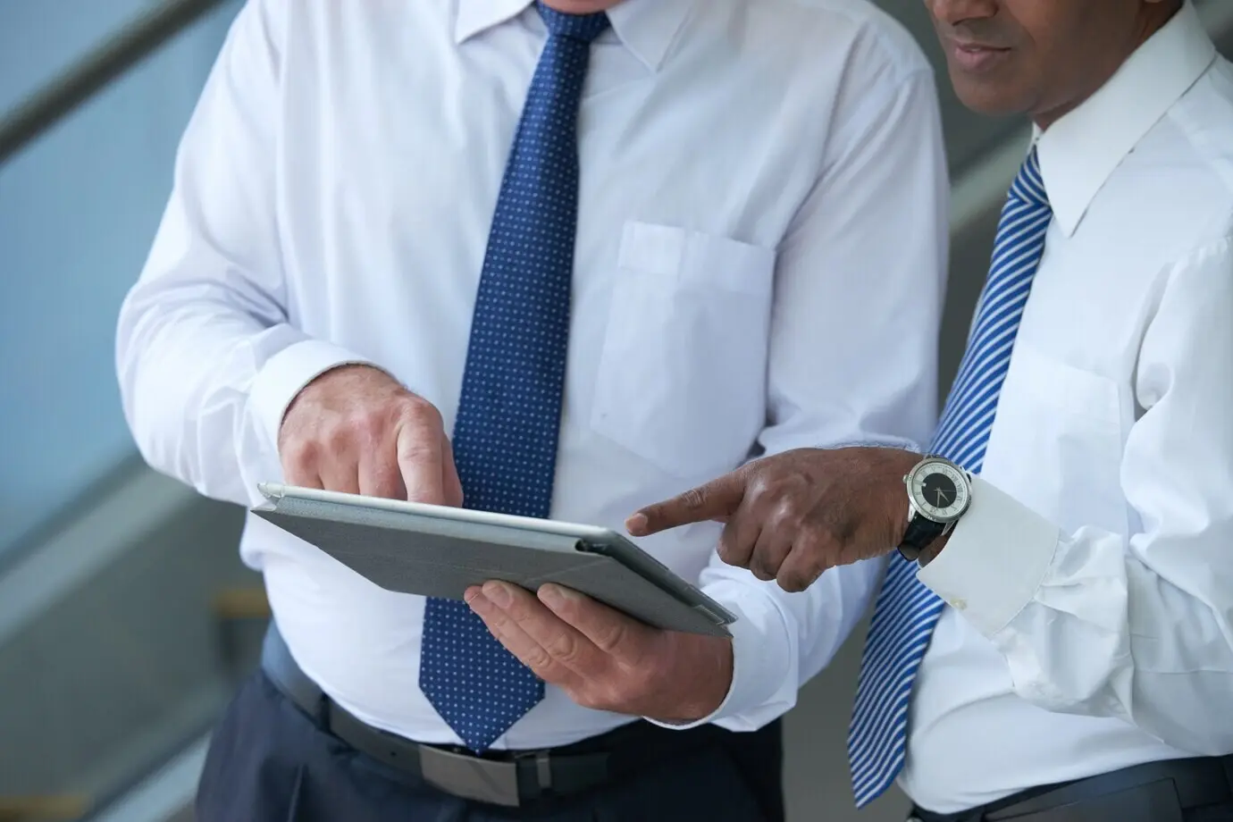 Пожалуйста, предоставьте исходное описание, которое нужно перефразировать на русском языке.